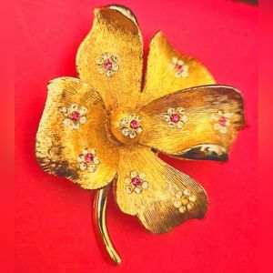 1950s Gold Brooch BSK Mark Jewelry Vintage Brushed Gold Brooch Pink Diamond
